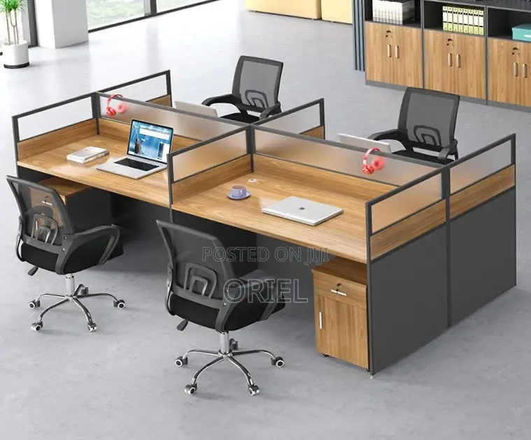 Office Workstation 4-Seater Workstation Table