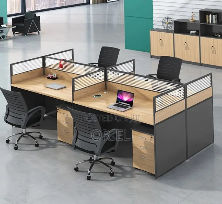 Office Workstation 4-Seater Workstation Table