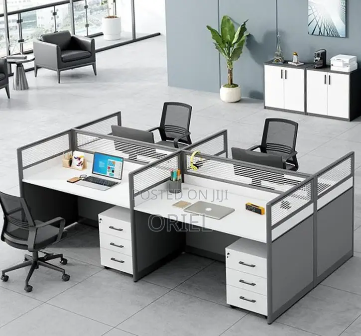 Office Workstation 4-Seater Workstation Table