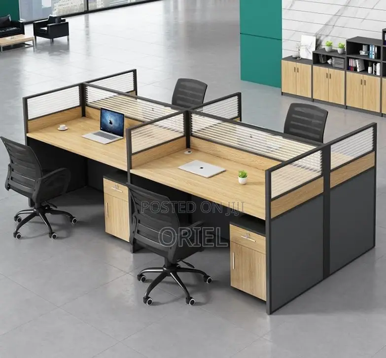 Office Workstation 4-Seater Workstation Table