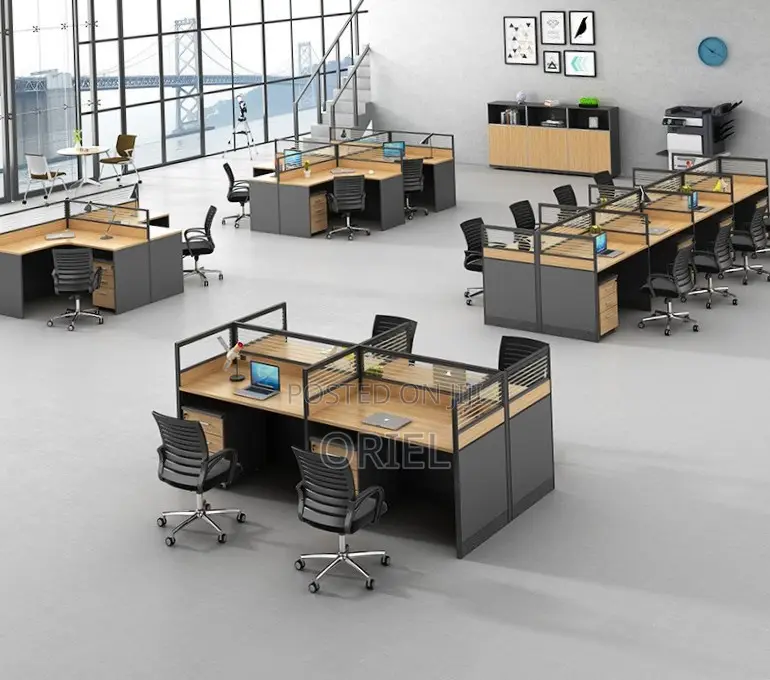 Office Workstation 4-Seater Workstation Table