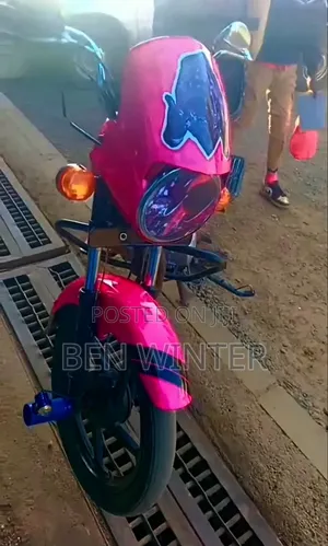 Bajaj Boxer 150 UG 2022 Pink