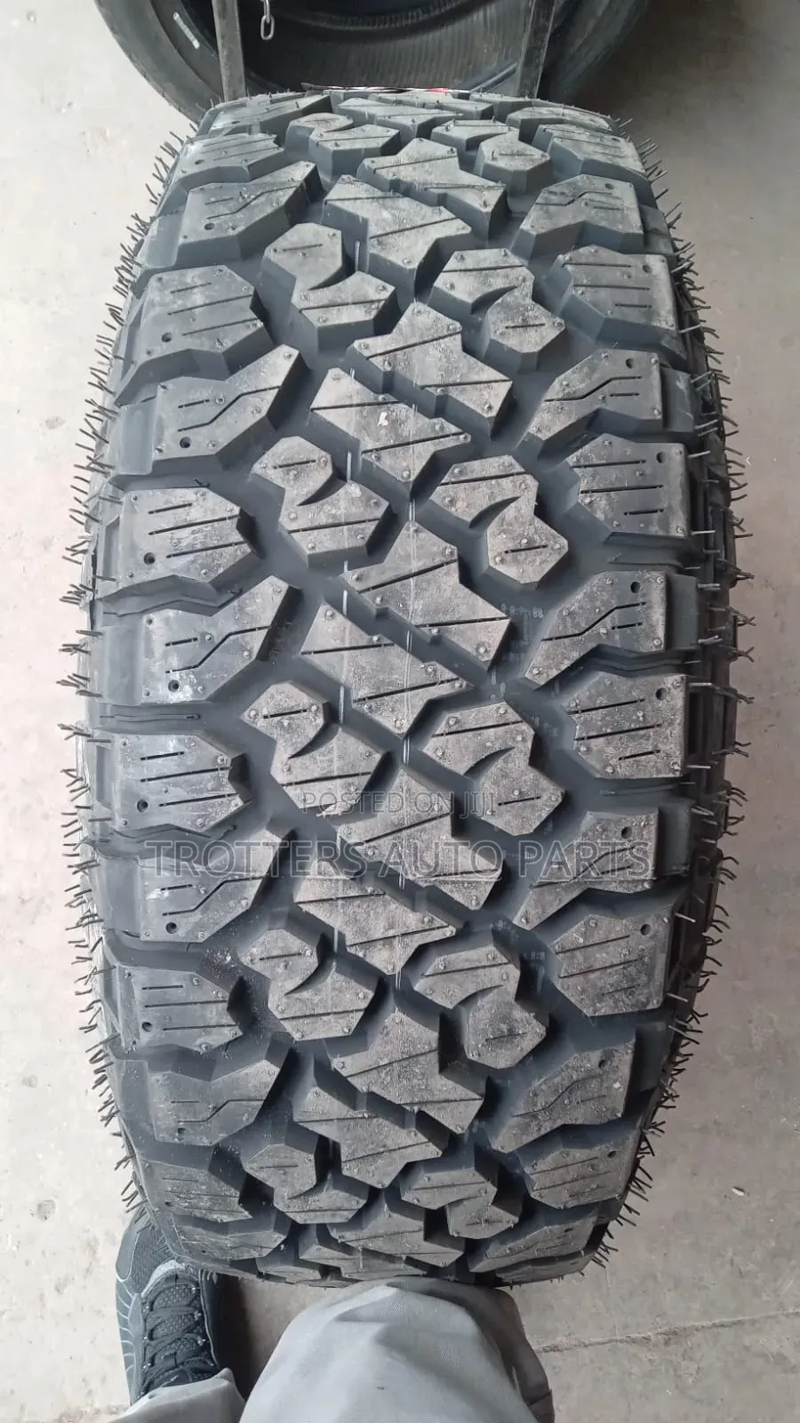 265/65/R17 Kenda