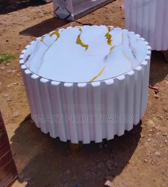 Luxurious Circular Table With Pure Marble