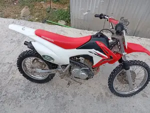 Honda XL 125 2025 Red
