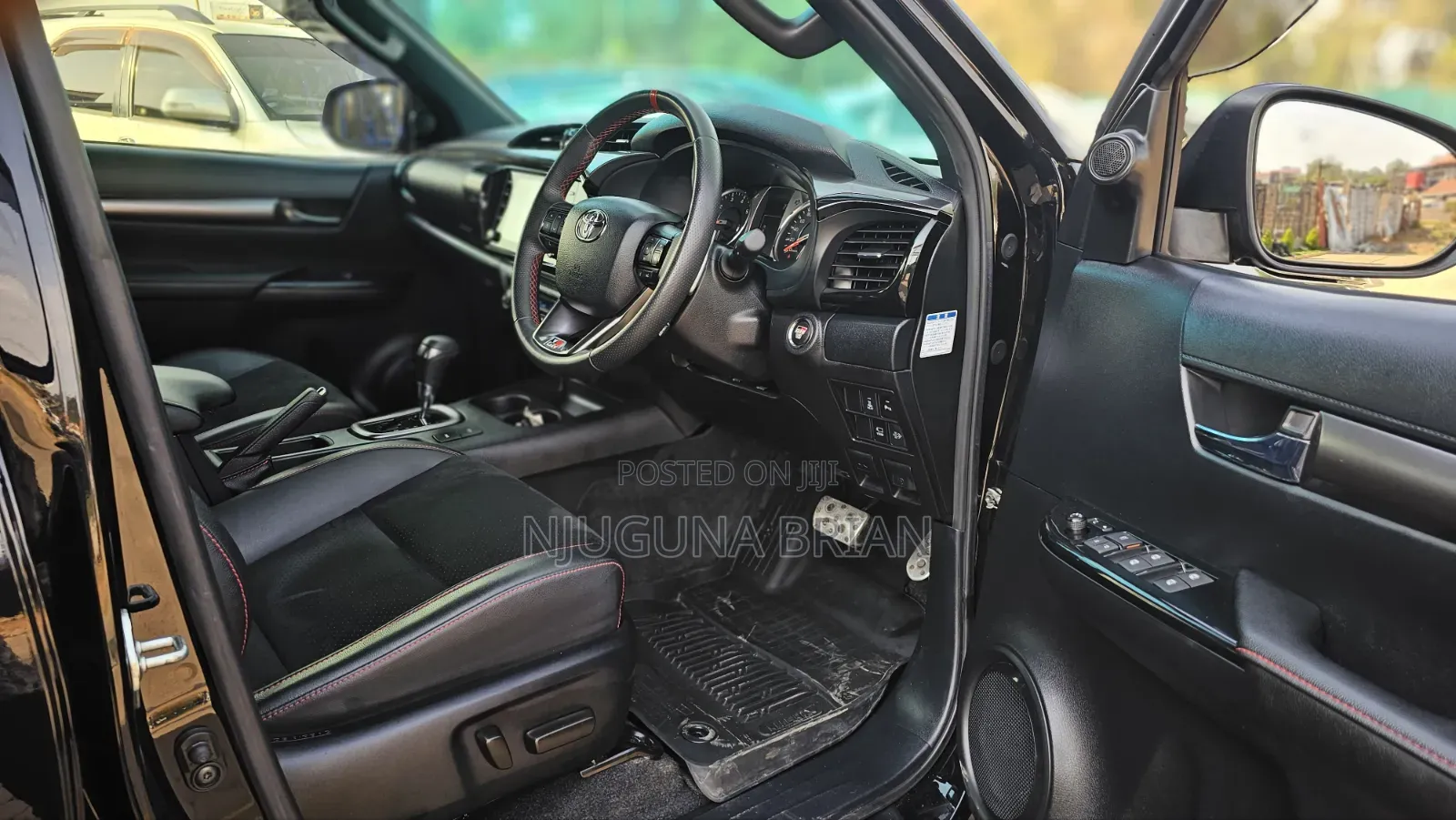 Toyota Hilux 2022 Black