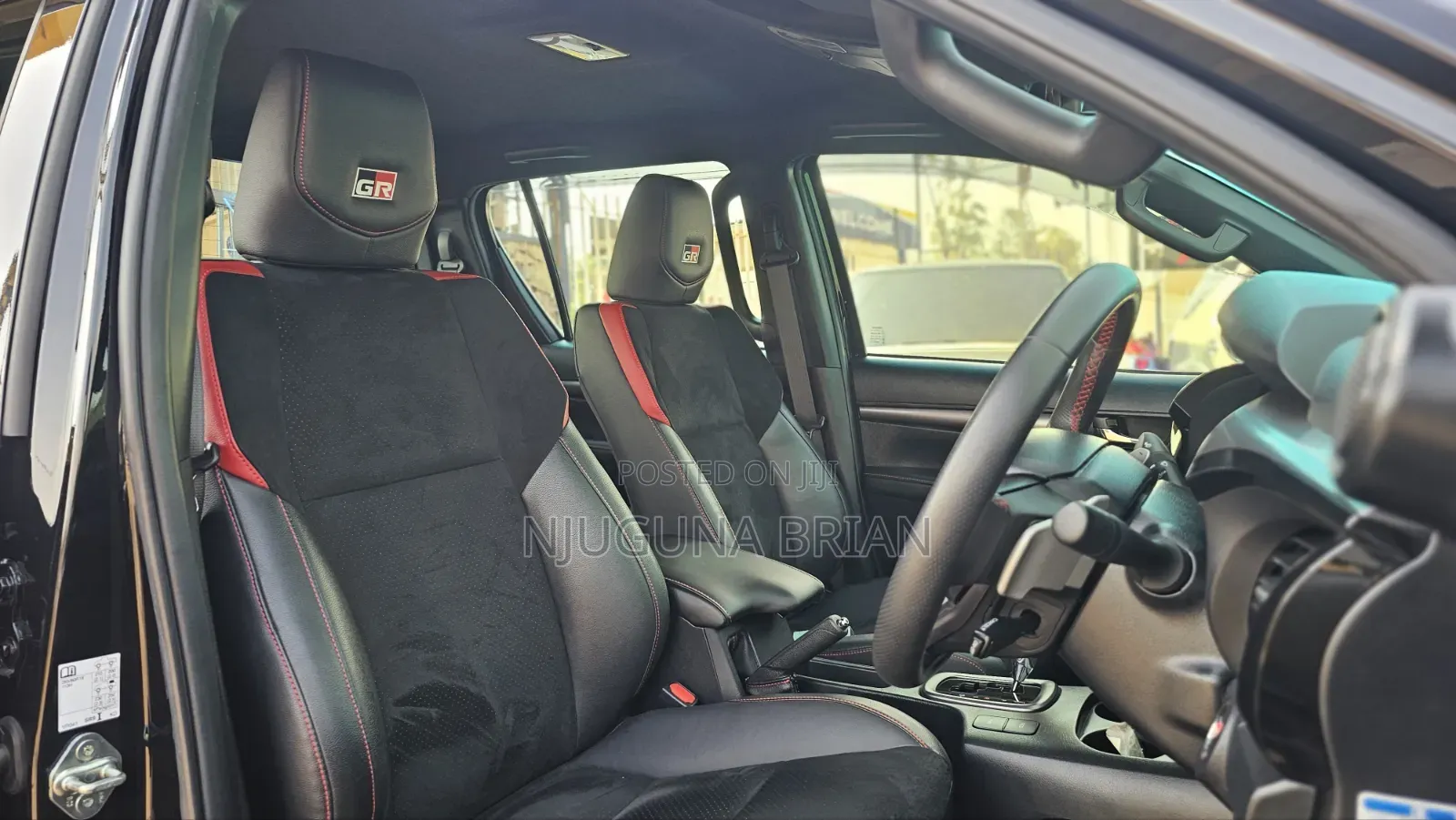 Toyota Hilux 2022 Black