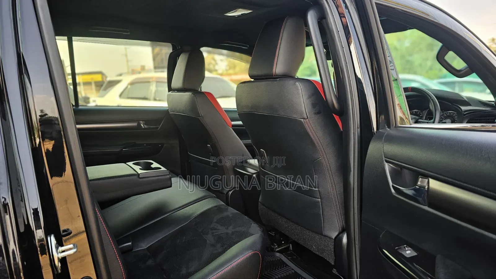 Toyota Hilux 2022 Black