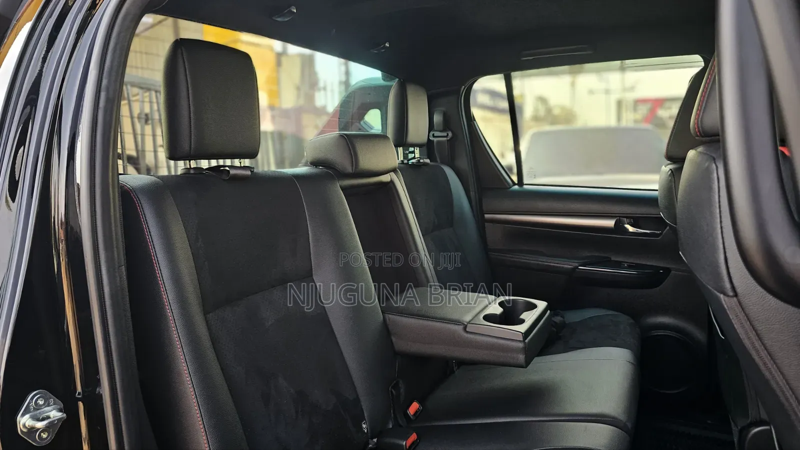Toyota Hilux 2022 Black