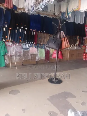 Kuhuza Nguo
