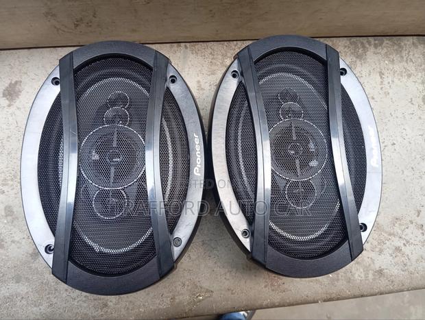 Pioneer 6 by 9 Speakers