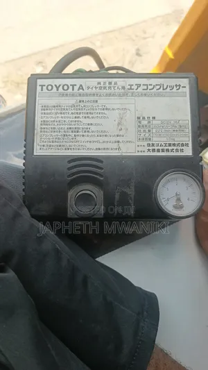 Original Toyota Genuine Tyre Air Compressor DC12V 350KPa - Ex-Japan