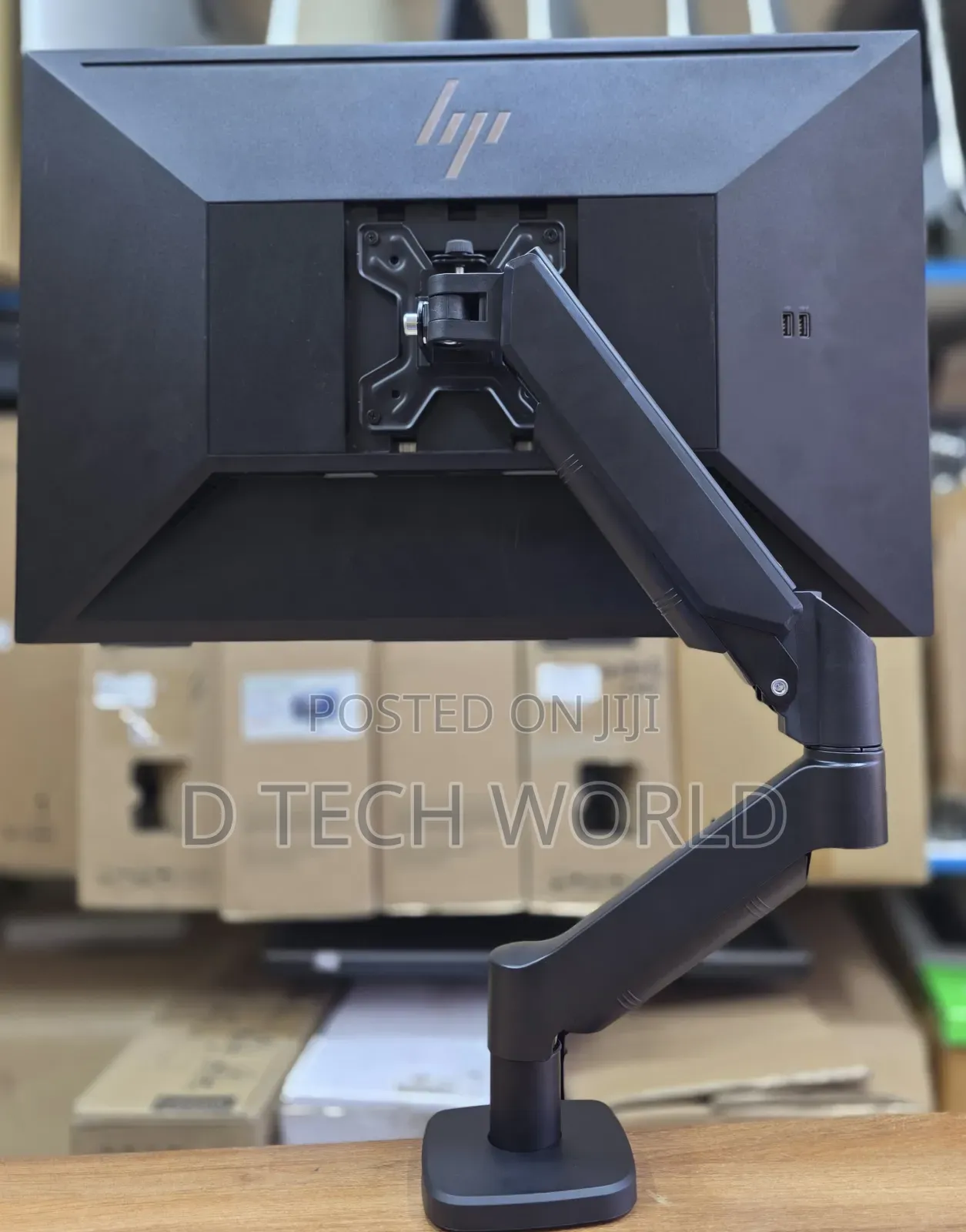 Ergonomic Single Monitor Arm
Height Adjustable 
Upto 32 Inch Support