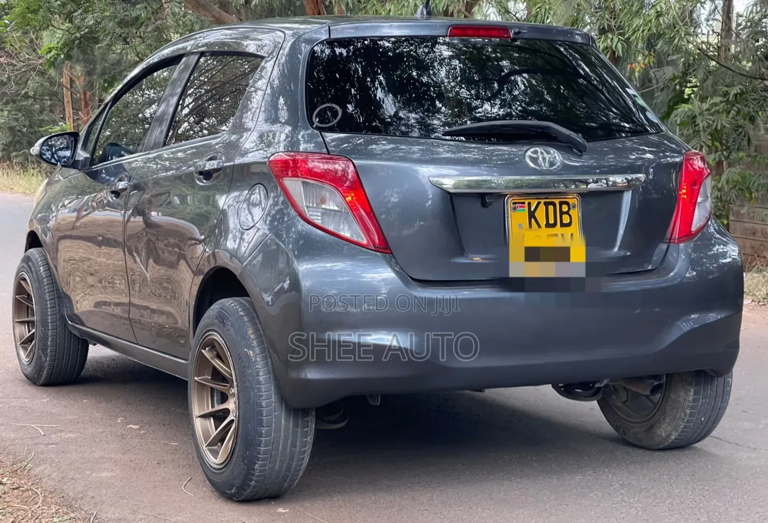 Toyota Vitz 2013 Gray