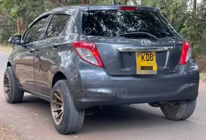 Toyota Vitz 2013 Gray