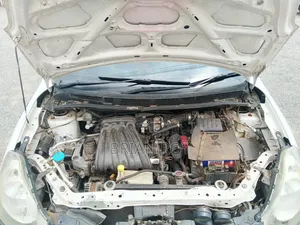 Nissan Advan 2008 White