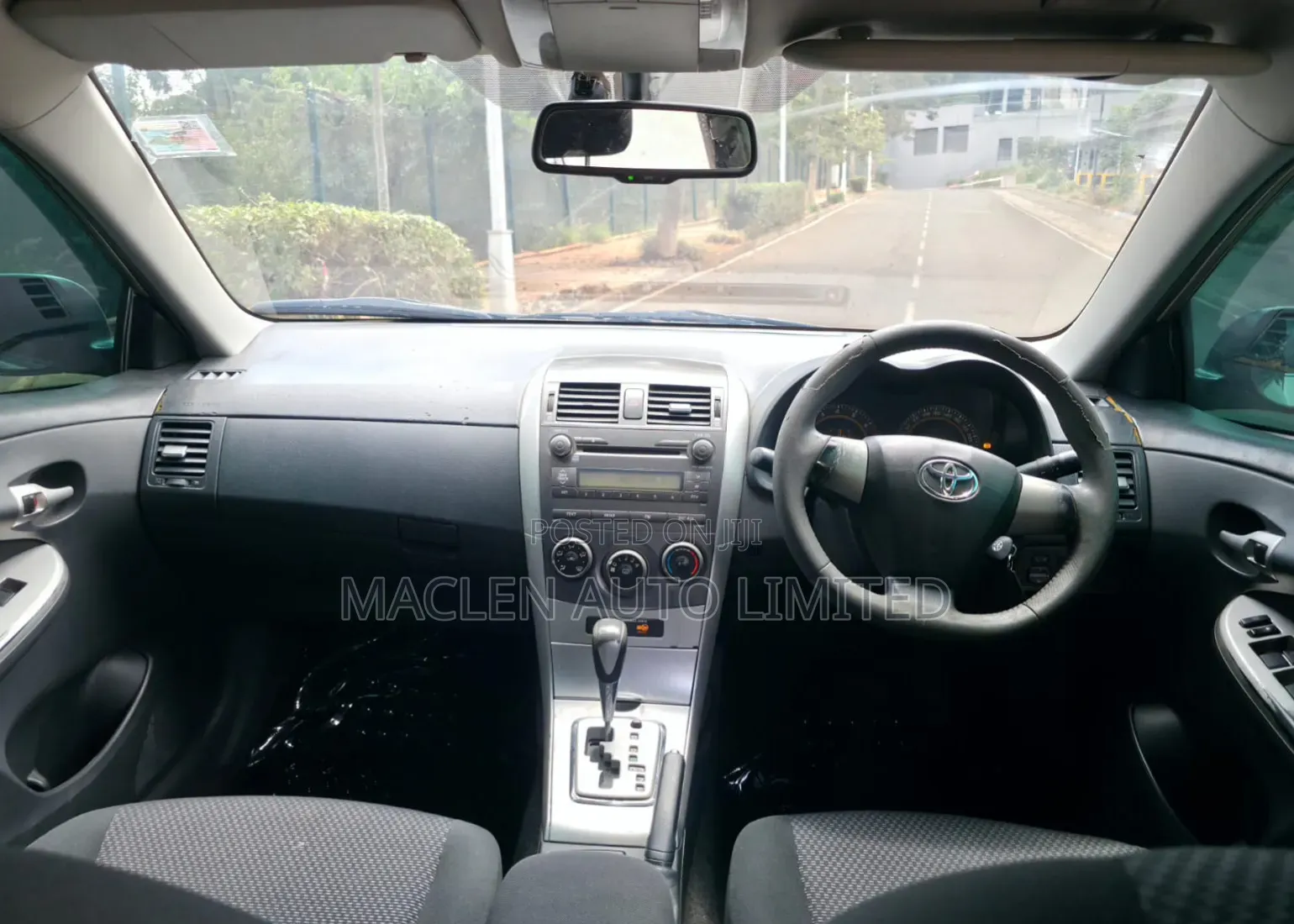 Toyota Corolla 2012 Gold