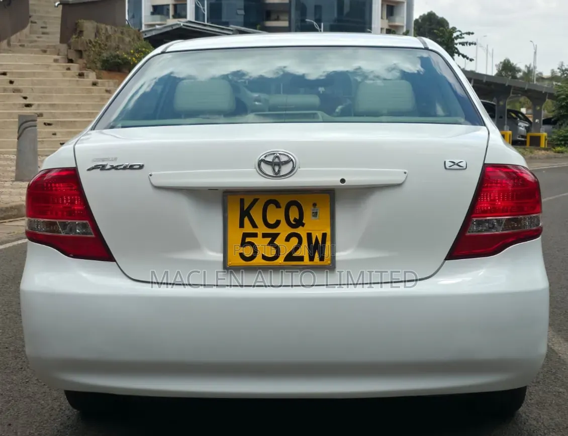 Toyota Axio 2011 White