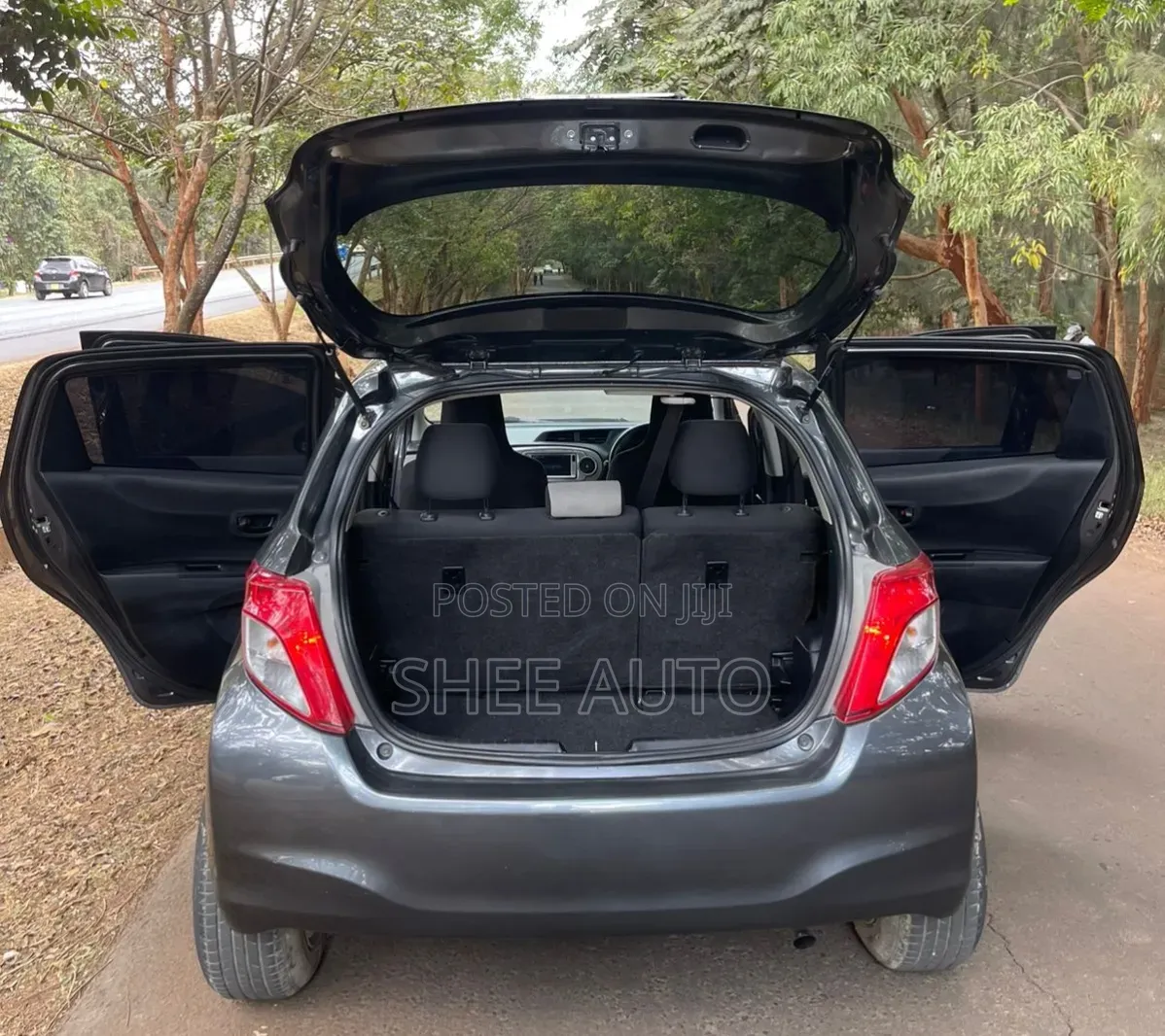 Toyota Vitz 2013 Gray