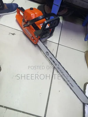 Gasoline Chainsaw Machine