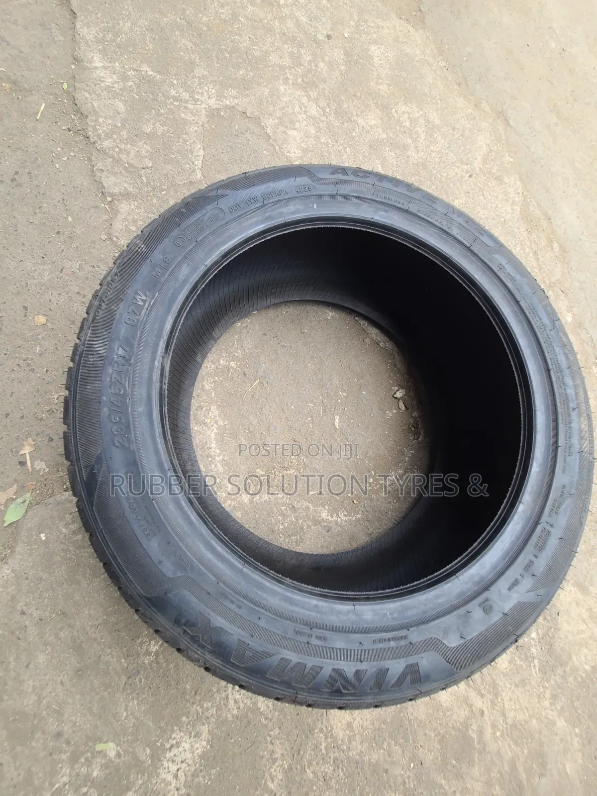 235 /45 R17 Vinmax Tyres 97w Active V02