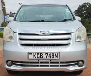 Toyota Noah 2007 Silver