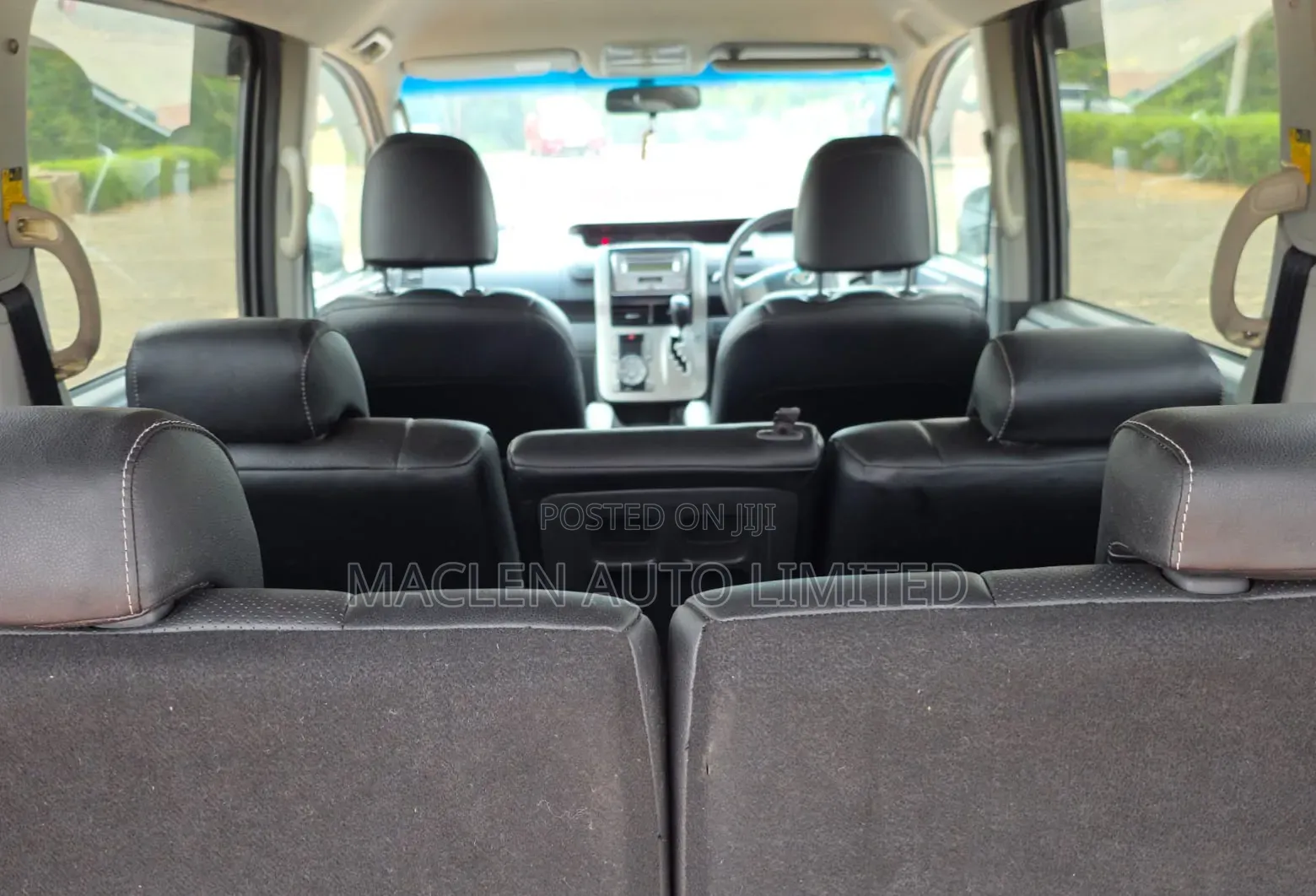 Toyota Noah 2007 Silver