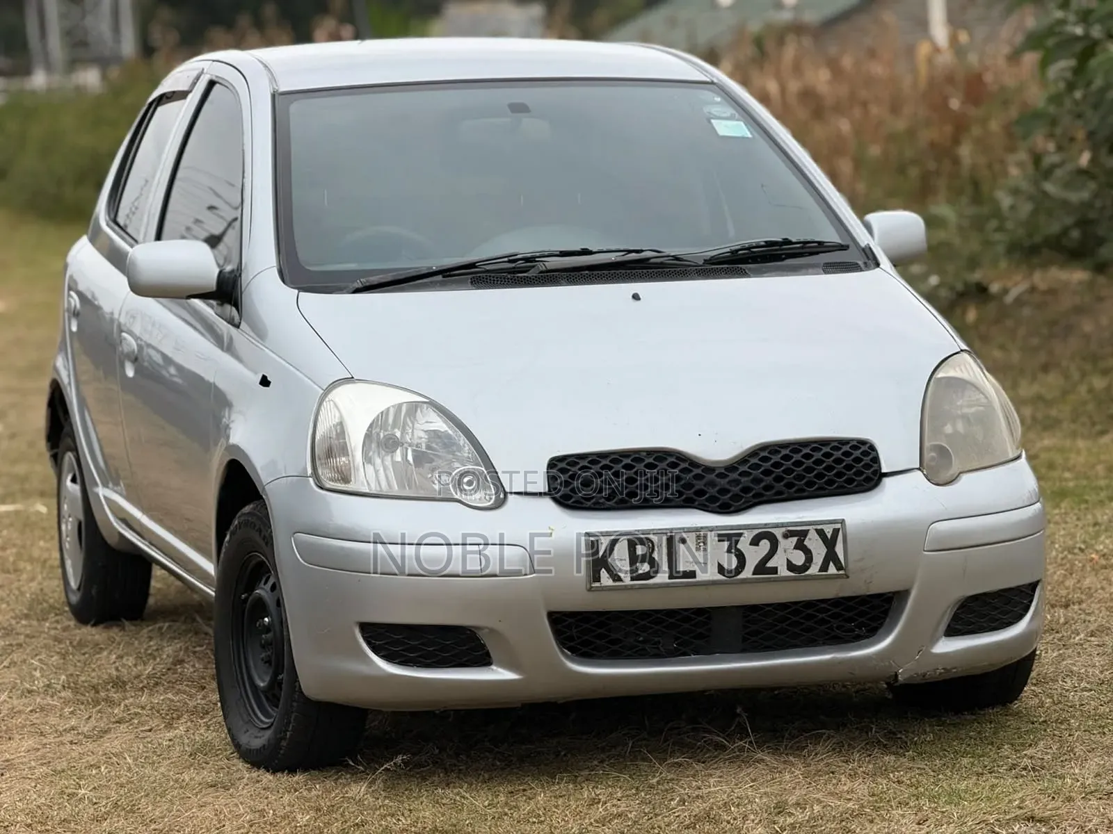 Toyota Vitz 2004 Silver