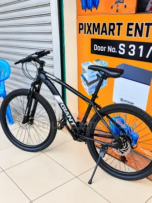 GIANT 26 Inch Mountain Bicycle With Suspension