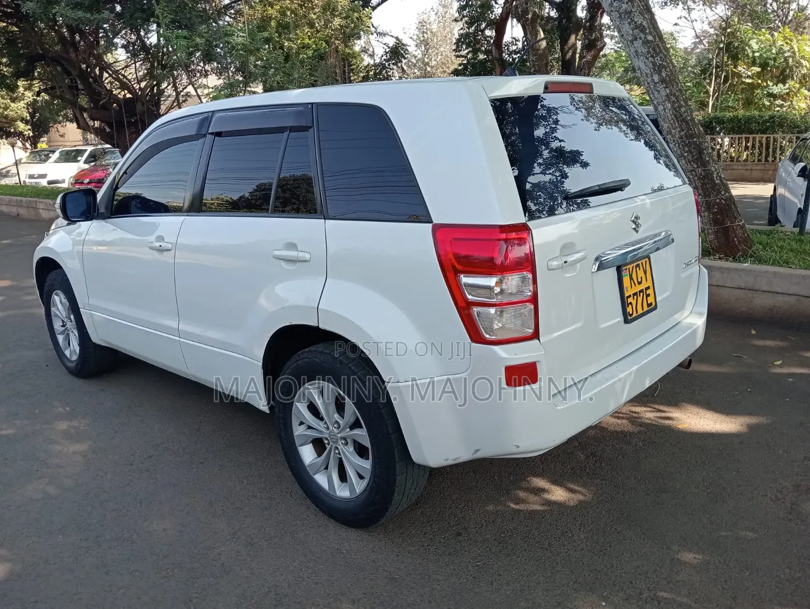 Suzuki Escudo 2012 White