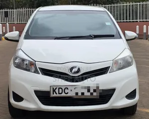 Toyota Vitz 2013 White