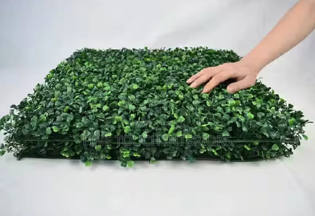 Artificial Hedge Panels for Balcony Décor