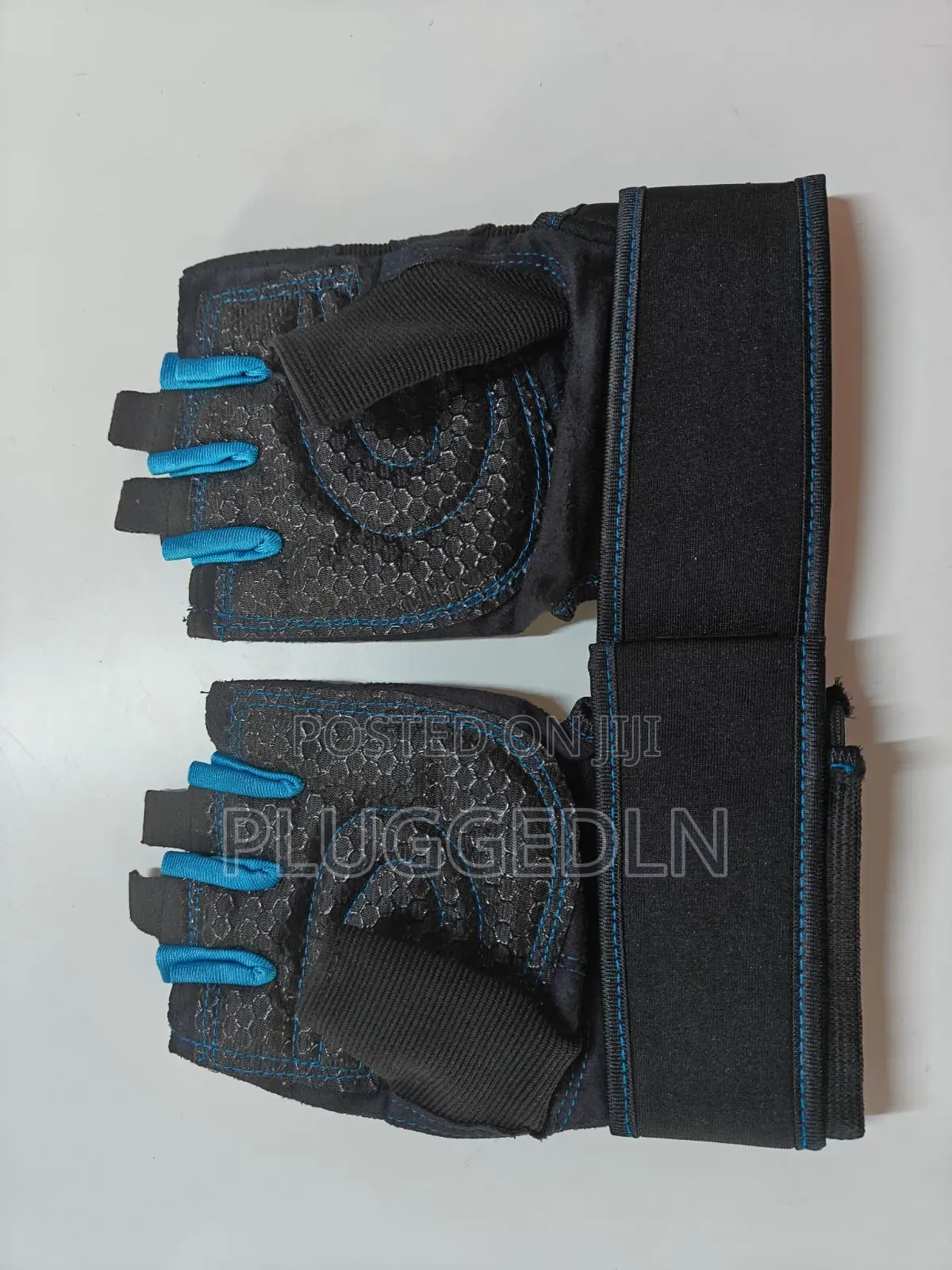 Half-Finger Gym / Weight Lifting Gloves