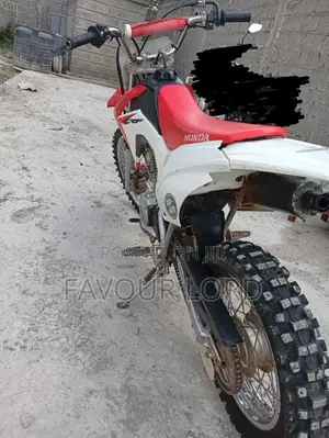 Honda XL 125 2025 Red