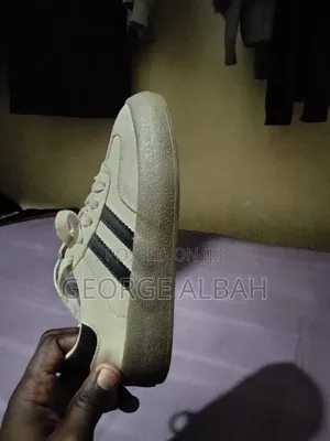 Mtumba Sneakers