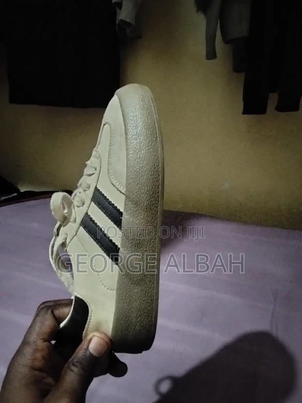 Mtumba Sneakers