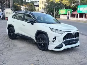 Toyota RAV4 Adventure AWD 2020 White