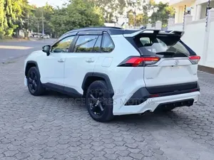Toyota RAV4 Adventure AWD 2020 White