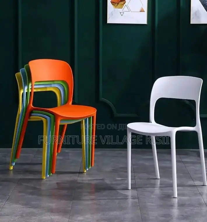 Office Chair; Retro Plastic Visitors Chair.