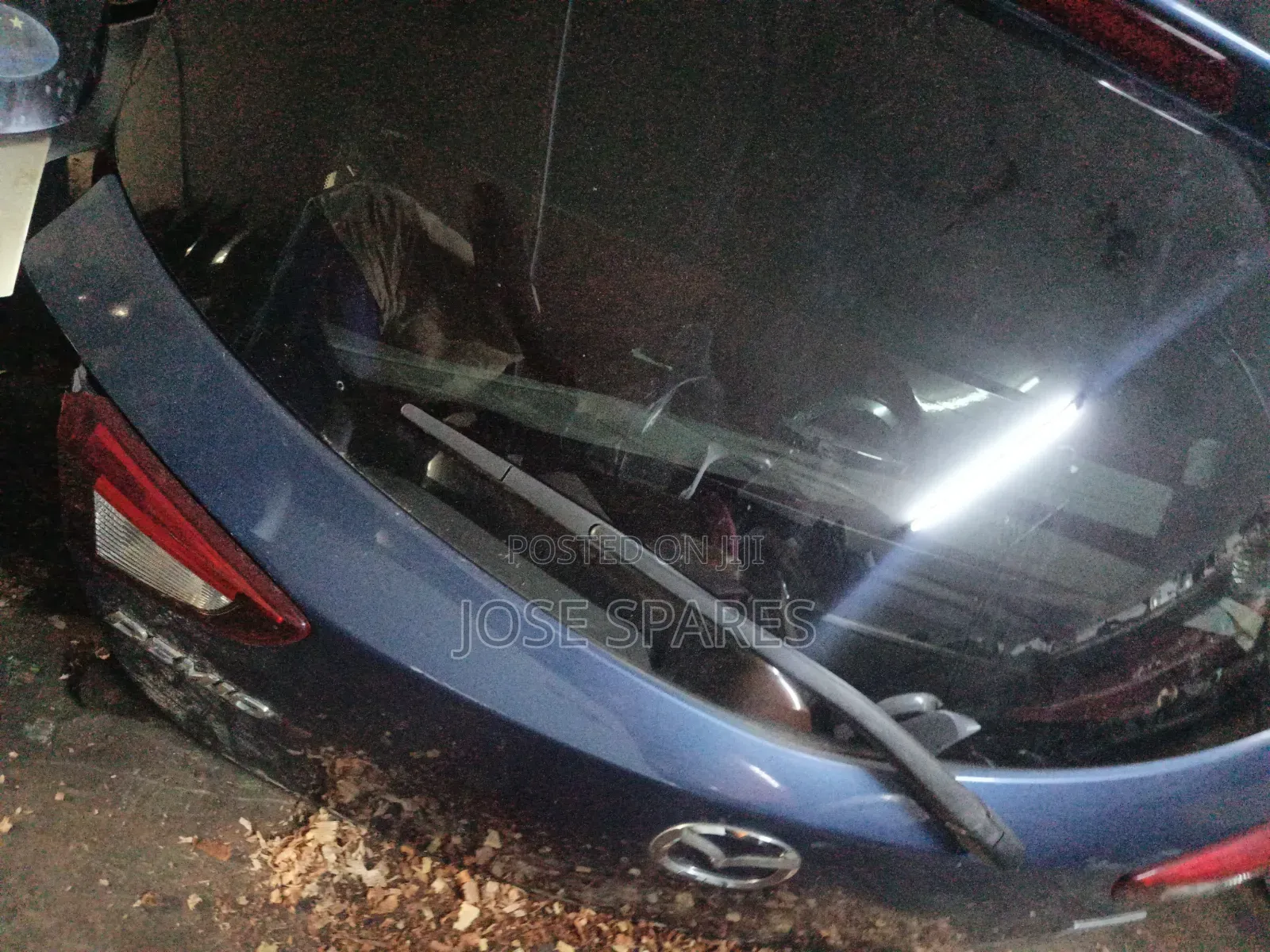 Mazda Demio. Boot