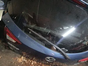 Mazda Demio. Boot