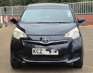 Toyota Ractis 1.5 AWD 2012 Black