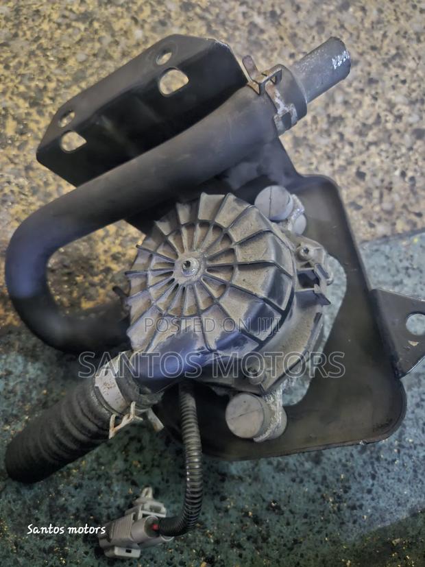 Secondary Air Pump for Prado, Toyota 7L
