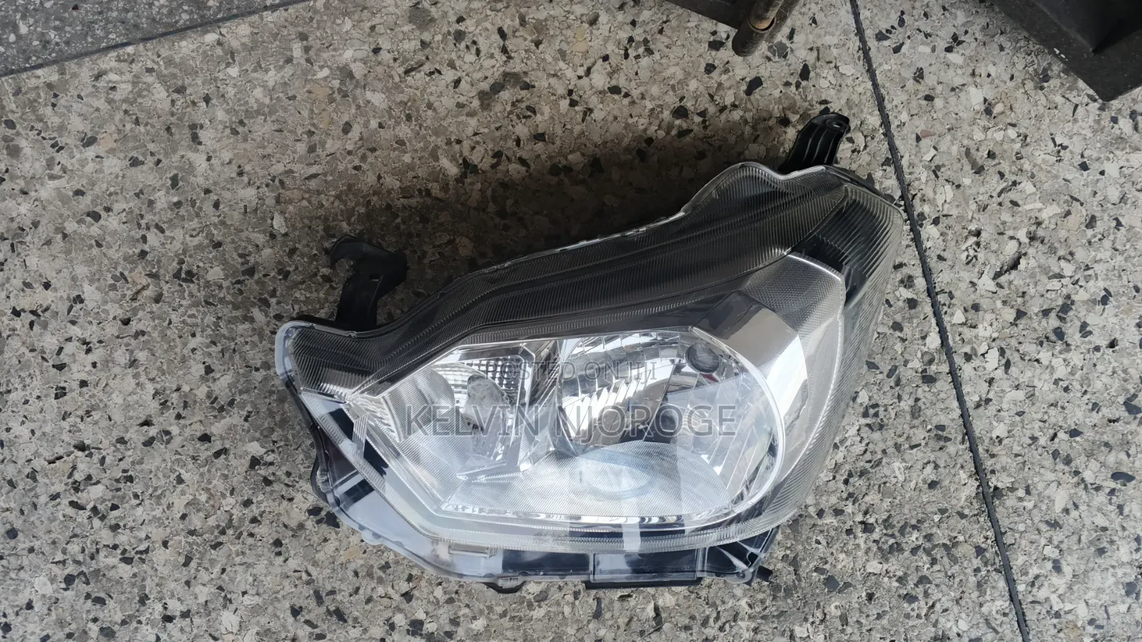Daihatsu Mira Headlight