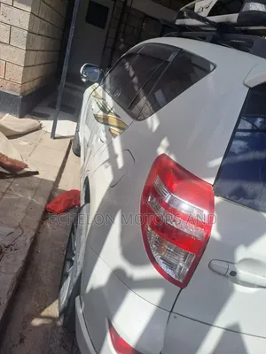 Toyota RAV4 2012 White