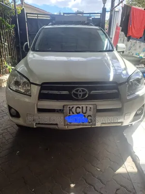 Toyota RAV4 2012 White