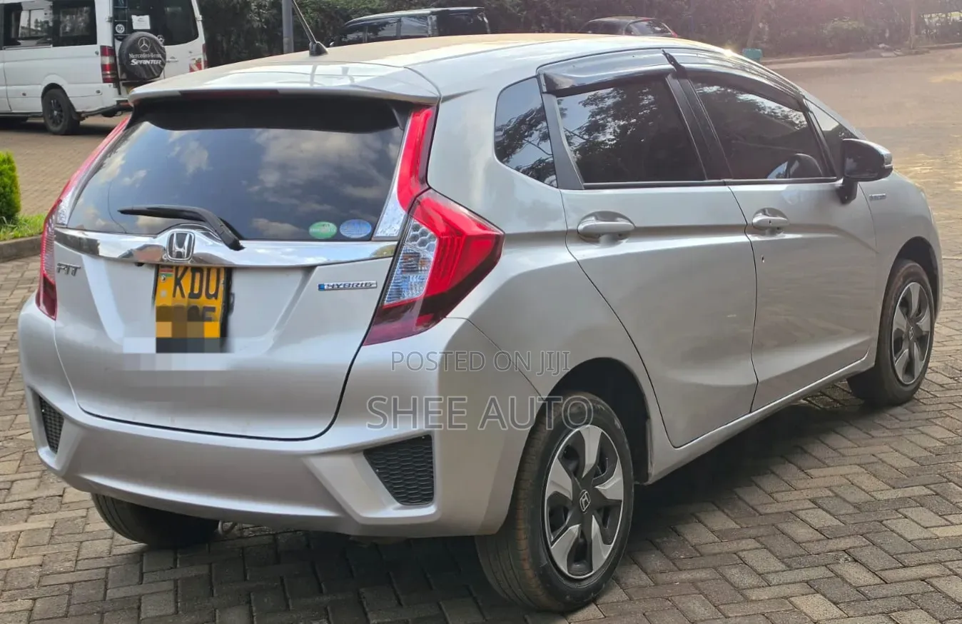 Honda Fit 2018 Silver