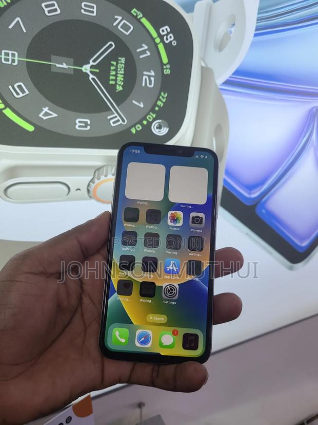 Apple iPhone X 64 GB White