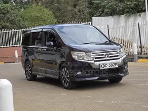 Honda Stepwgn 2014