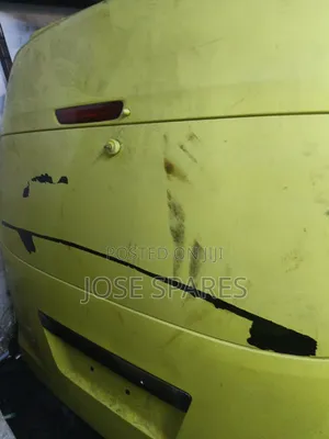 Nissan Caravan Boot